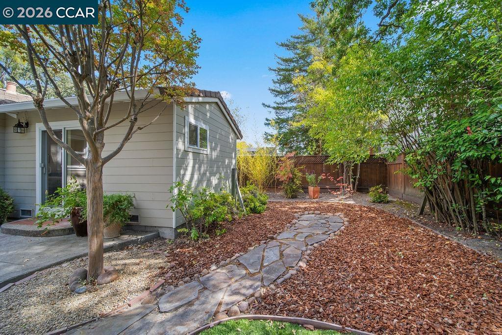 2520 San Miguel Dr Property Photo 34