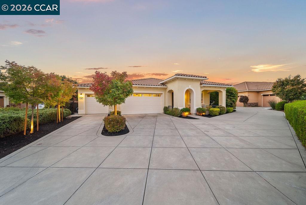 24 Promontory Place Property Photo 1