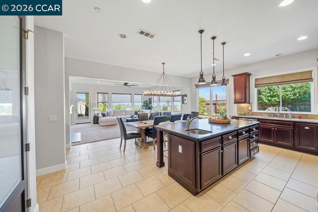 24 Promontory Place Property Photo 6