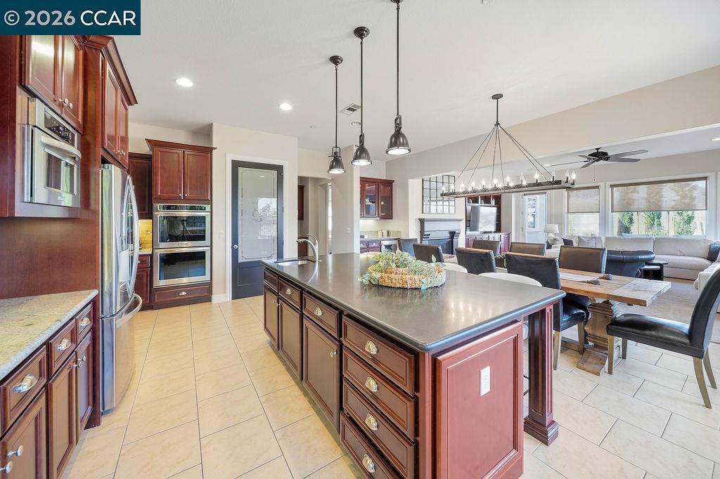 24 Promontory Place Property Photo 8