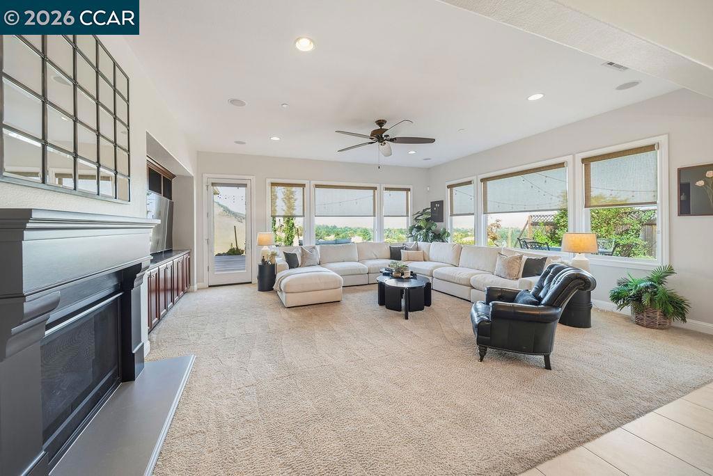 24 Promontory Place Property Photo 15