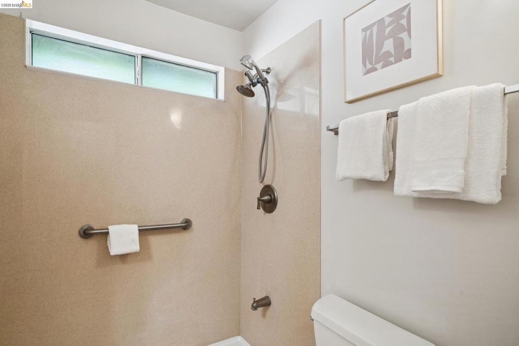 6120 N Arlington Blvd Property Photo 29