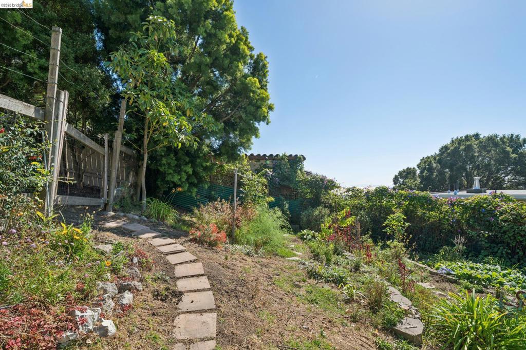 6120 N Arlington Blvd Property Photo 40