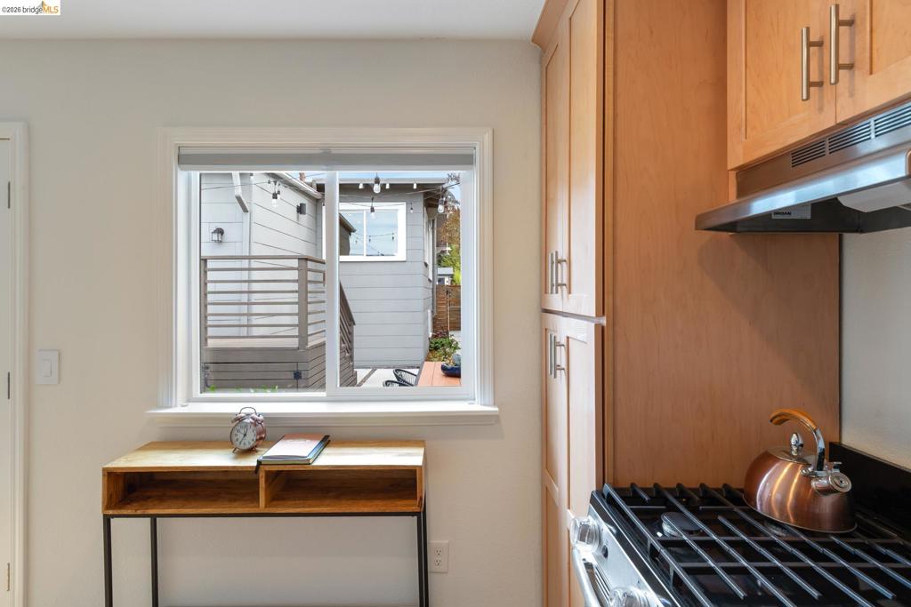 1048 Kains Ave Property Photo 51