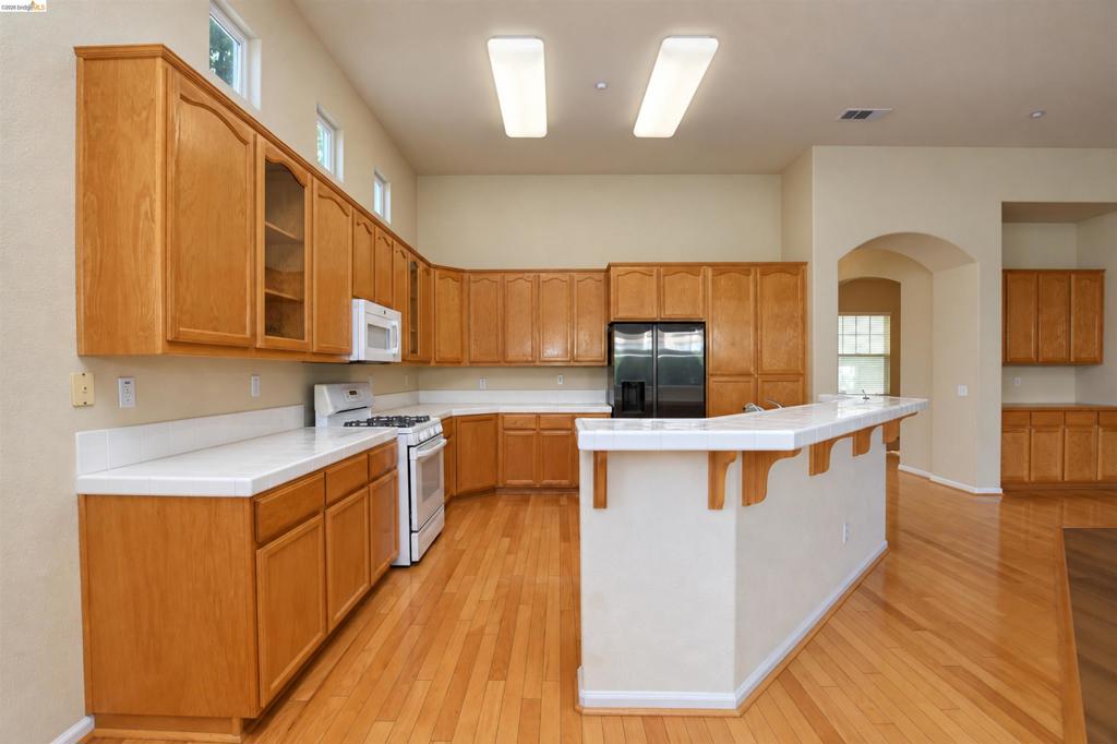 1587 Regent Dr Property Photo 13