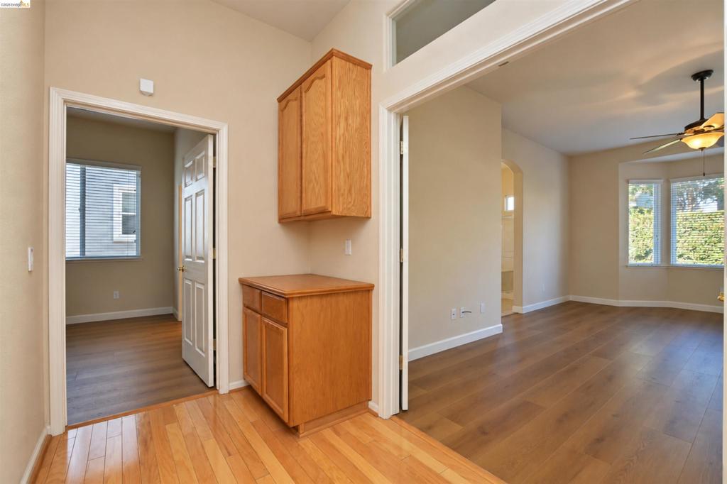 1587 Regent Dr Property Photo 19