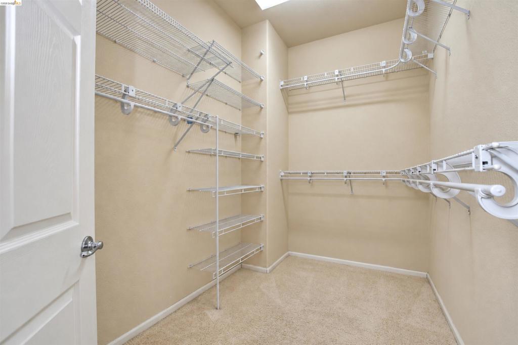 1587 Regent Dr Property Photo 27