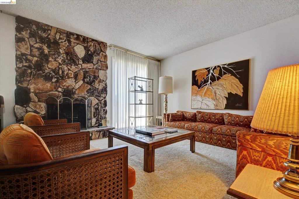5861 Balmoral Dr Property Photo 7