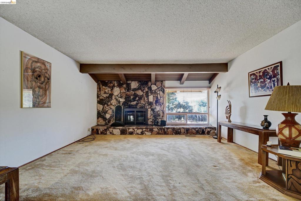 5861 Balmoral Dr Property Photo 13