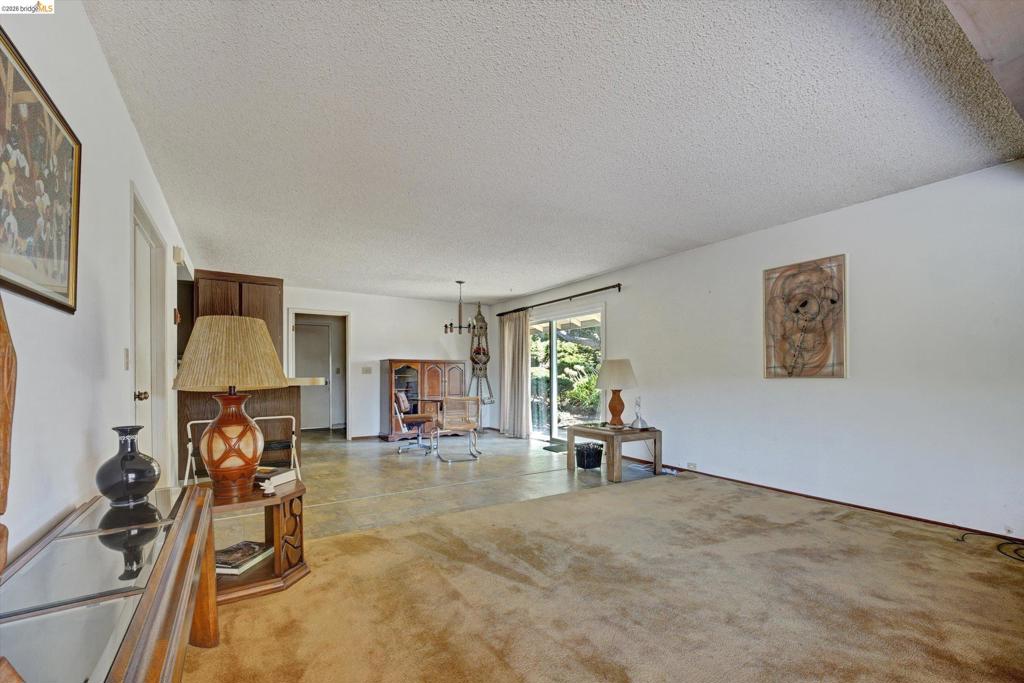 5861 Balmoral Dr Property Photo 15