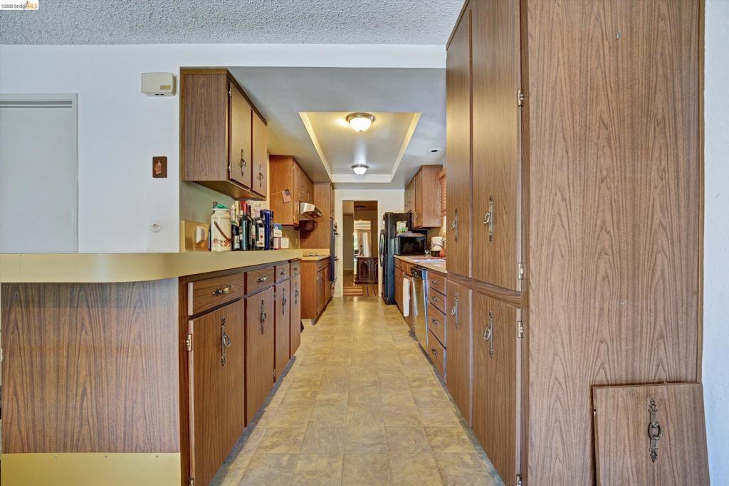 5861 Balmoral Dr Property Photo 18