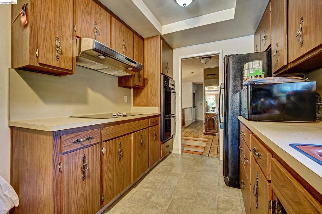 5861 Balmoral Dr Property Photo 19