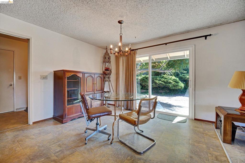 5861 Balmoral Dr Property Photo 20