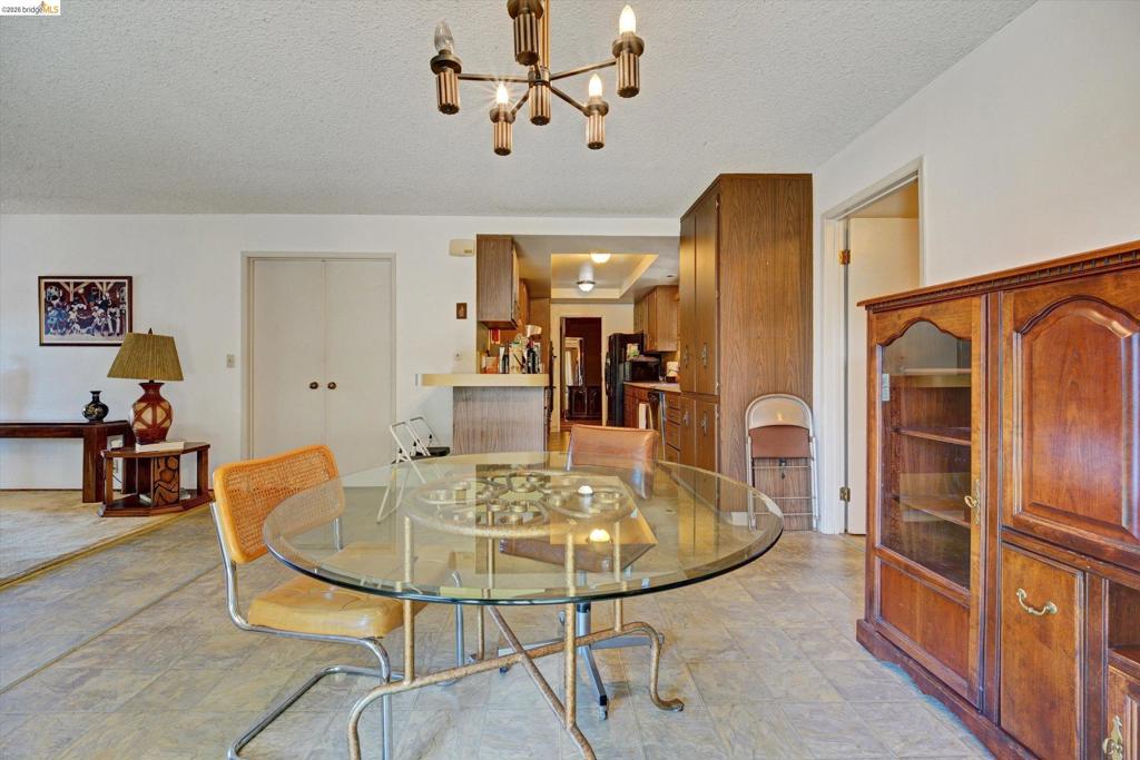 5861 Balmoral Dr Property Photo 23