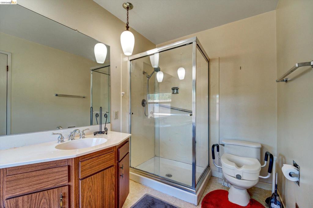 5861 Balmoral Dr Property Photo 29