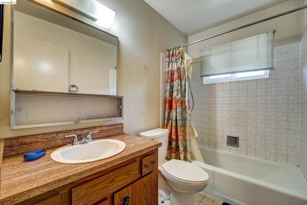 5861 Balmoral Dr Property Photo 33