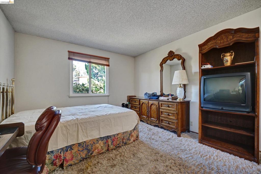 5861 Balmoral Dr Property Photo 36
