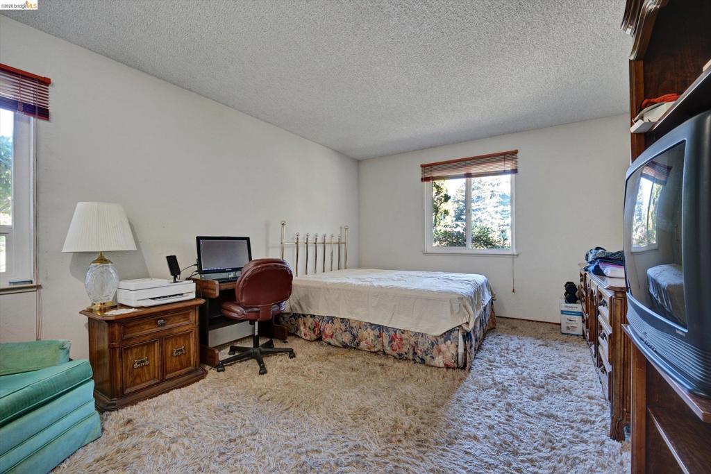 5861 Balmoral Dr Property Photo 37