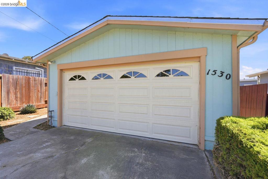 1530 Stuart St Property Photo 6