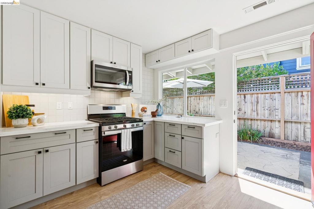 683 Brockhurst St. Property Photo 15