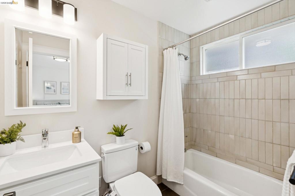 683 Brockhurst St. Property Photo 21