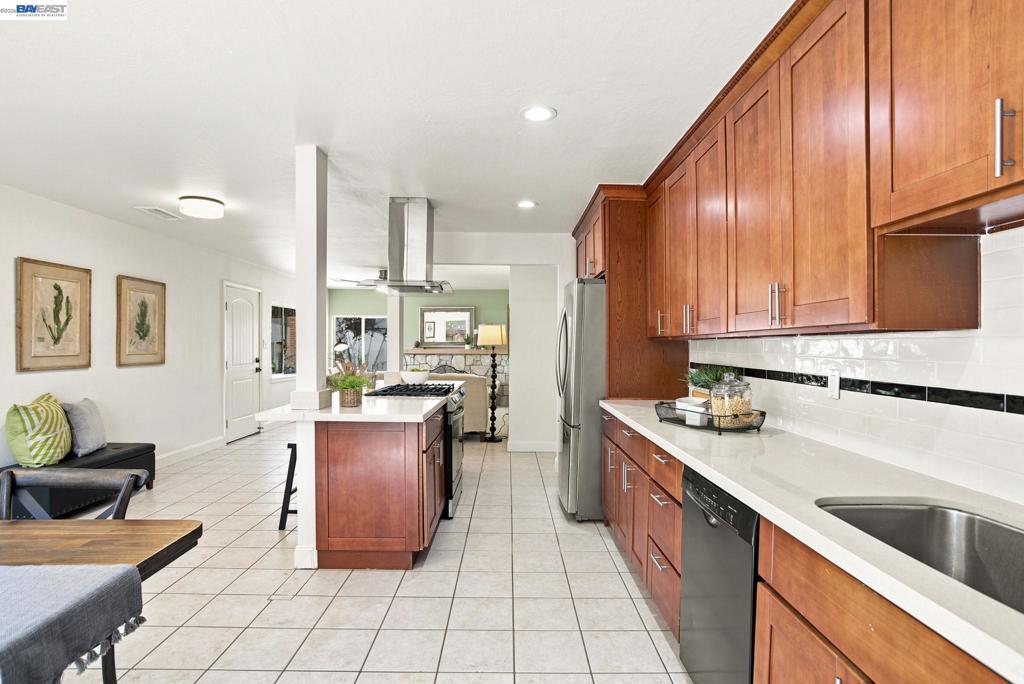 54 Lakeview Drive Property Photo 16