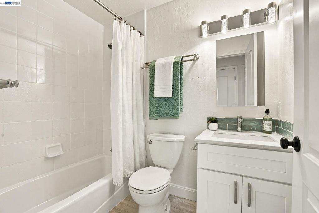 54 Lakeview Drive Property Photo 25