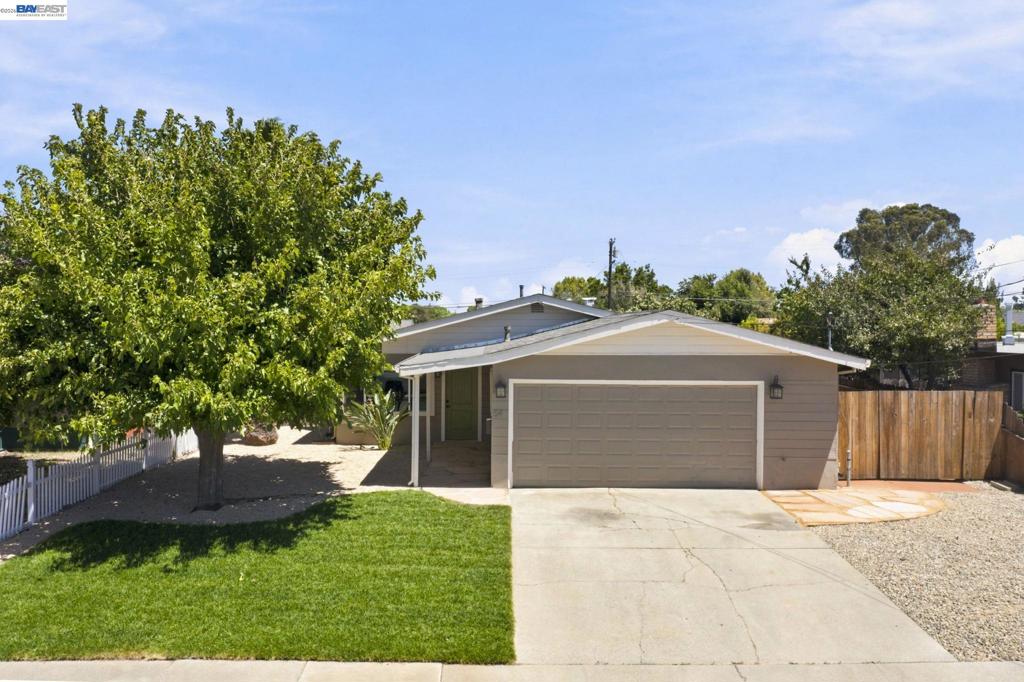 54 Lakeview Drive Property Photo 49