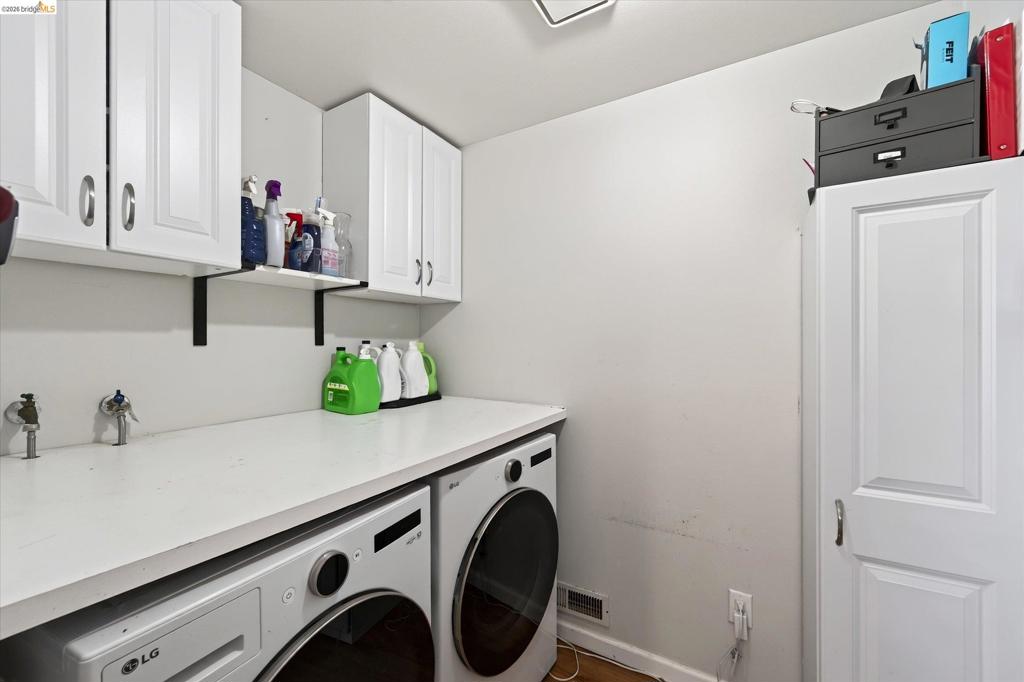 907 Badger Way Property Photo 16