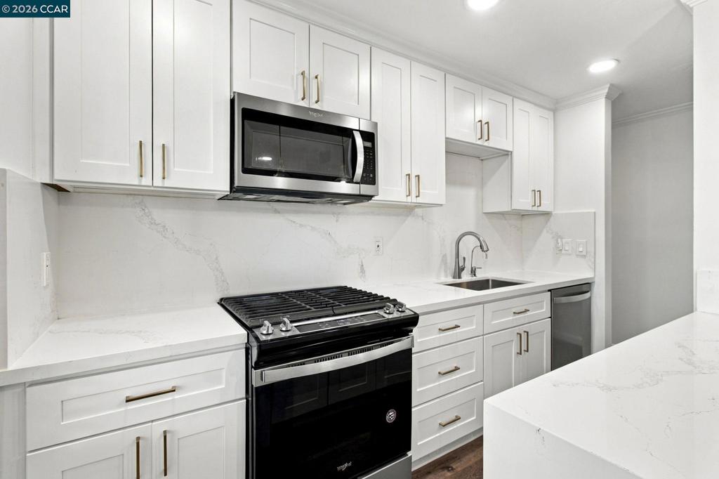 1001 Murrieta Blvd 104 Property Photo 1