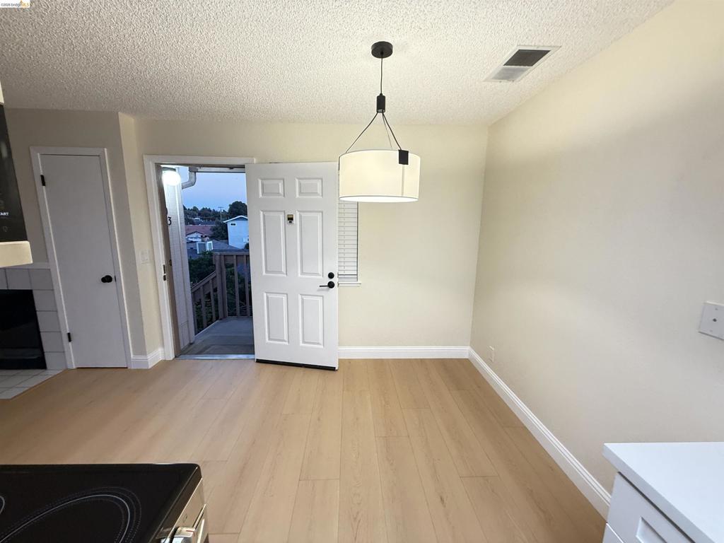 25129 Copa Del Oro Dr 203 Property Photo 3
