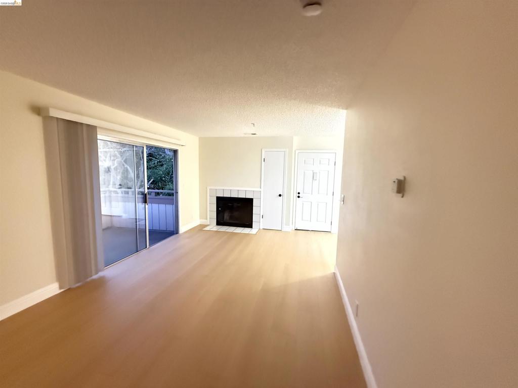 25129 Copa Del Oro Dr 203 Property Photo 5