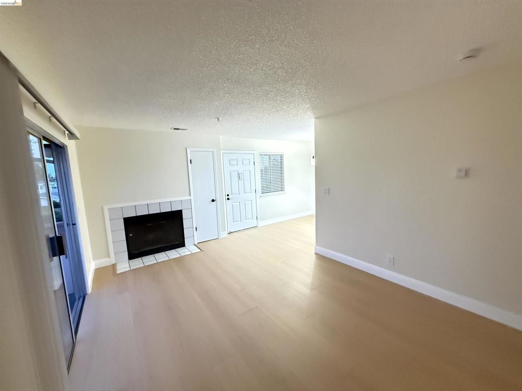 25129 Copa Del Oro Dr 203 Property Photo 6
