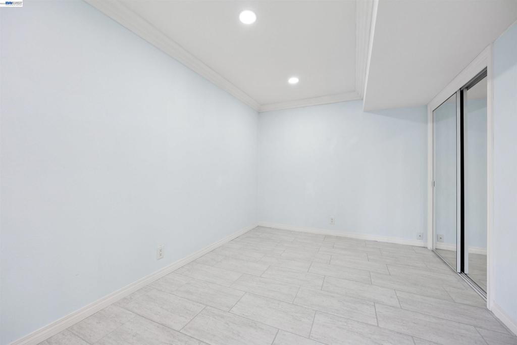 3247 Round Hill Drive Property Photo 35