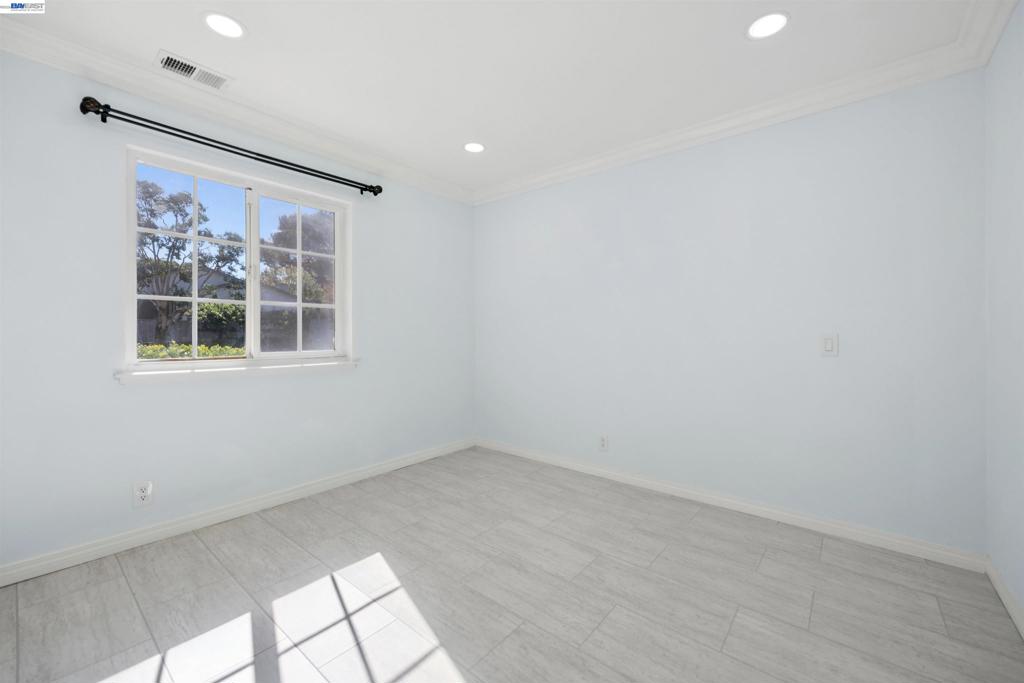 3247 Round Hill Drive Property Photo 40
