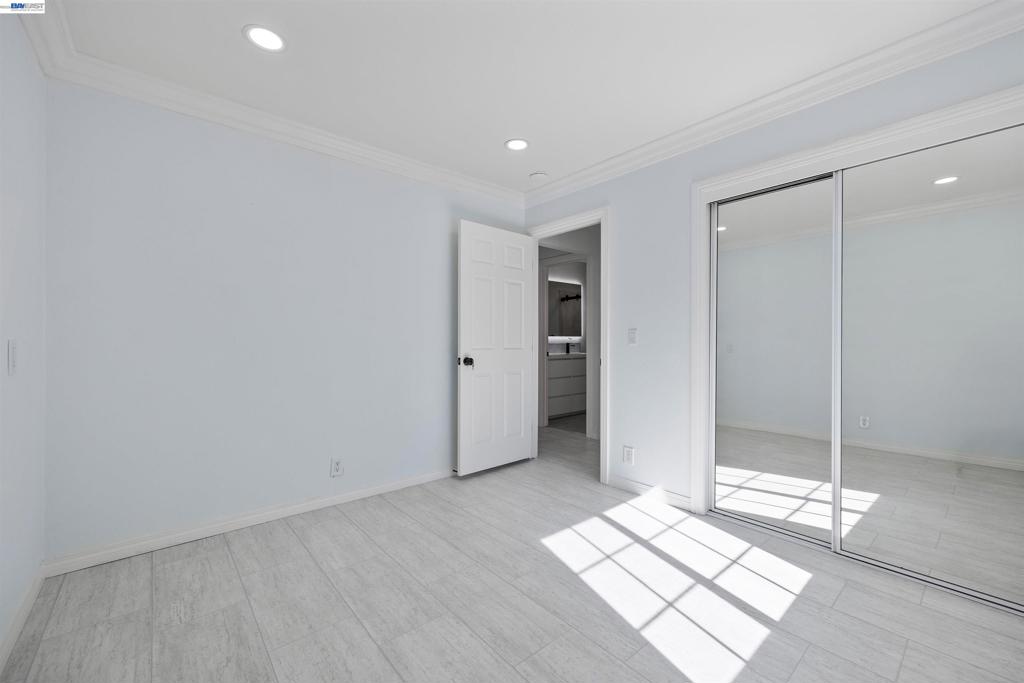 3247 Round Hill Drive Property Photo 41