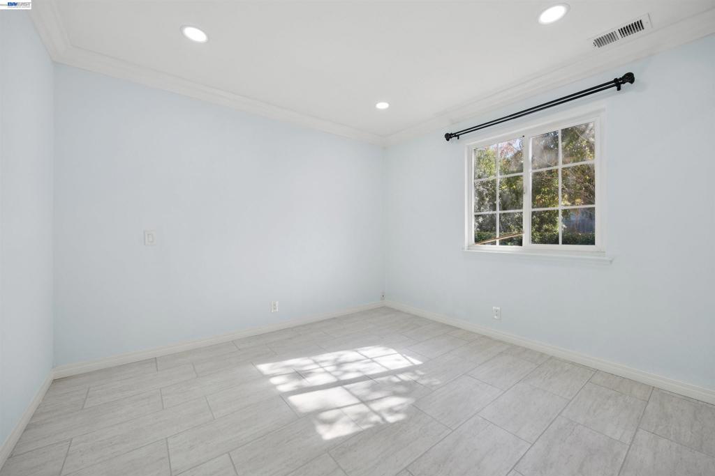3247 Round Hill Drive Property Photo 43
