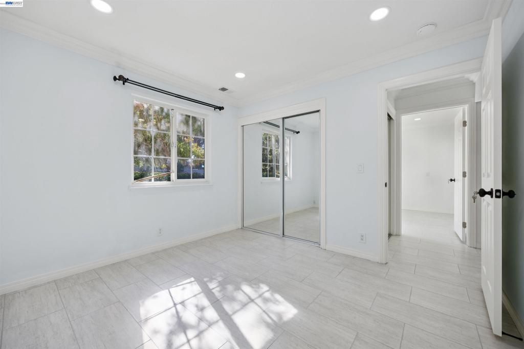 3247 Round Hill Drive Property Photo 44