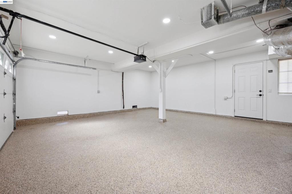 3247 Round Hill Drive Property Photo 45