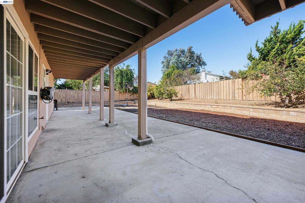 3247 Round Hill Drive Property Photo 47