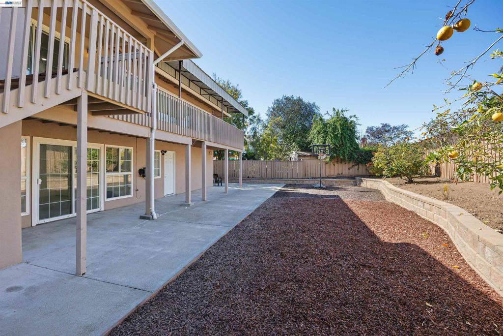 3247 Round Hill Drive Property Photo 49