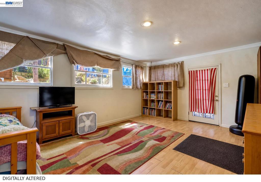 615 Sheridan St Property Photo 45