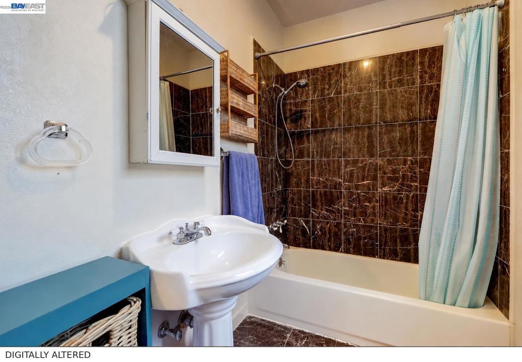 615 Sheridan St Property Photo 63