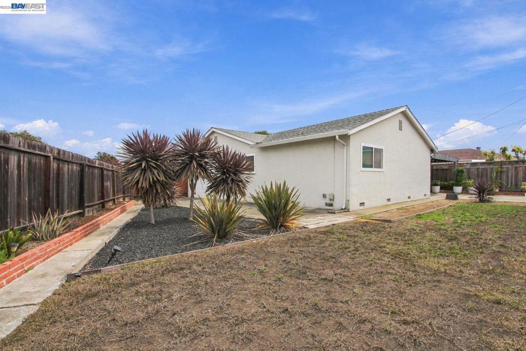 25531 Scripps St Property Photo 32