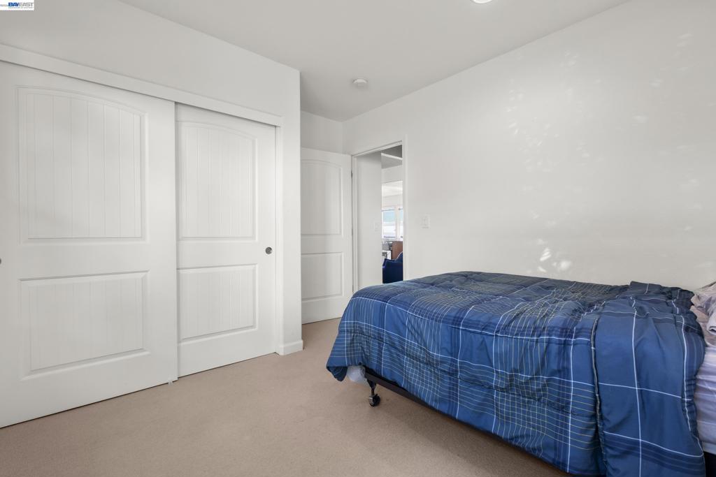 8957 Lawlor St Property Photo 18