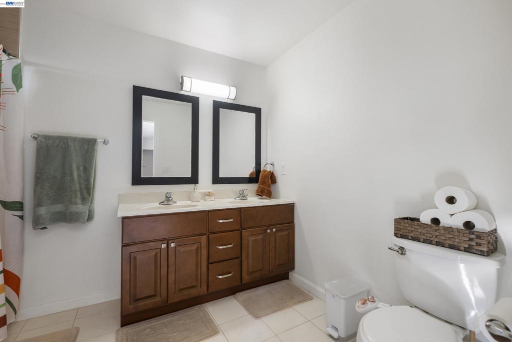 8957 Lawlor St Property Photo 33