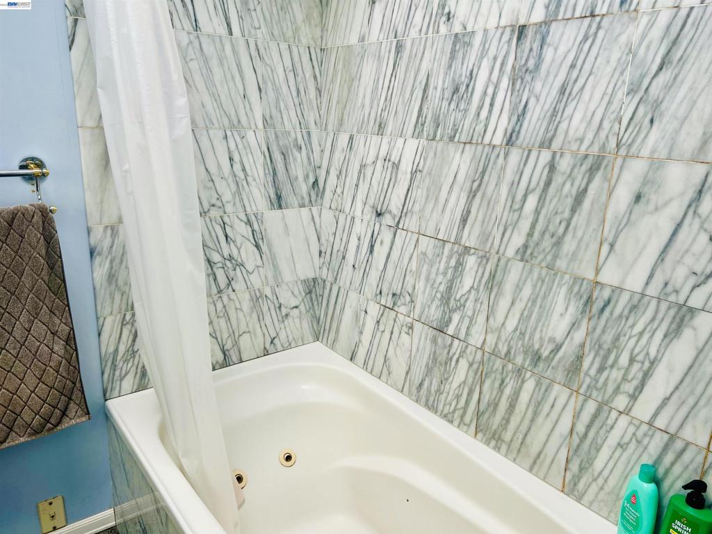3308 Loma Vista Way Property Photo 11