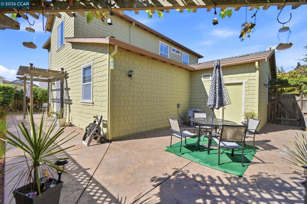 630 Klein Ave Property Photo 6