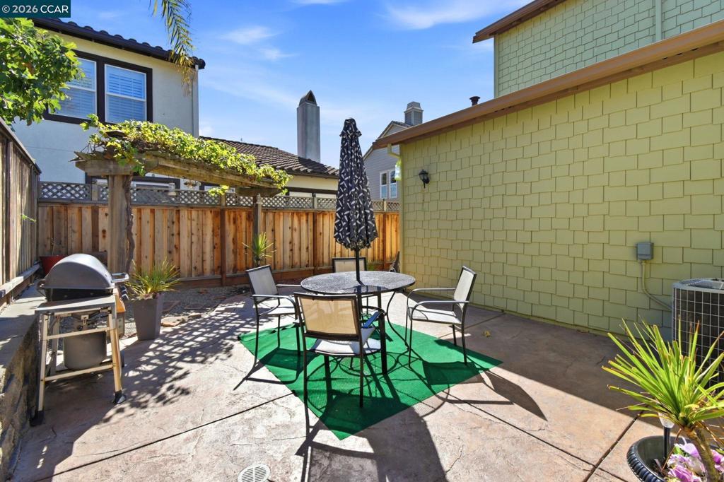 630 Klein Ave Property Photo 8