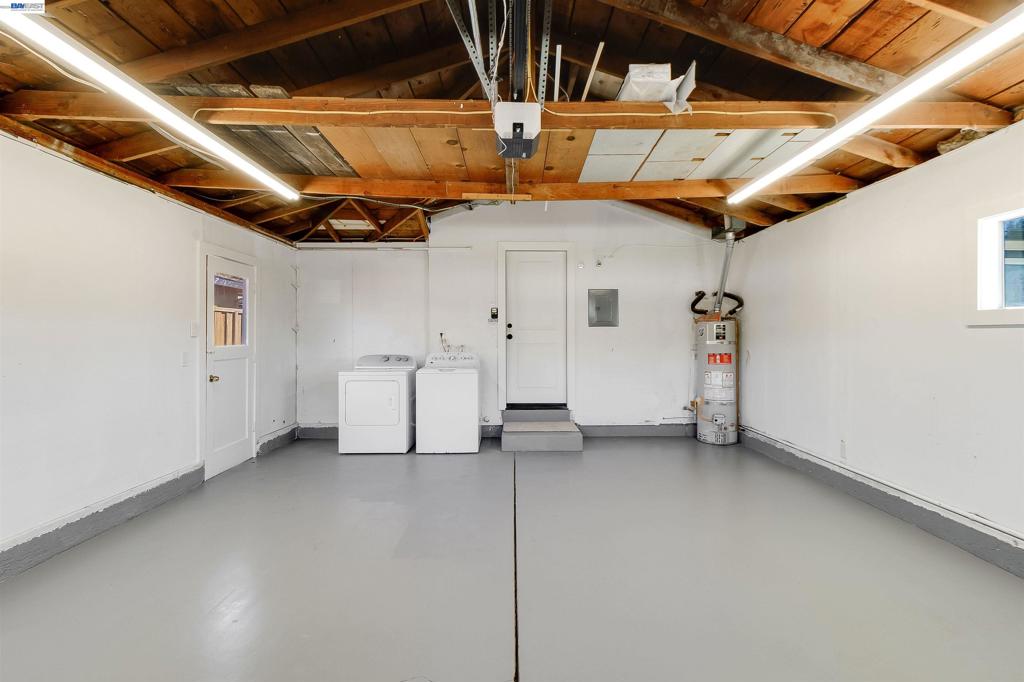 4156 Francisco St Property Photo 25